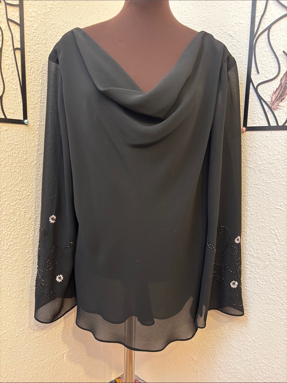 Vintage Adrianna Papell black draped cowl neck with long sleeves. Size 1X